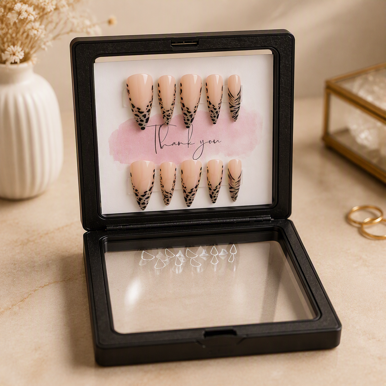 Safari Chic Press-On Nail Set