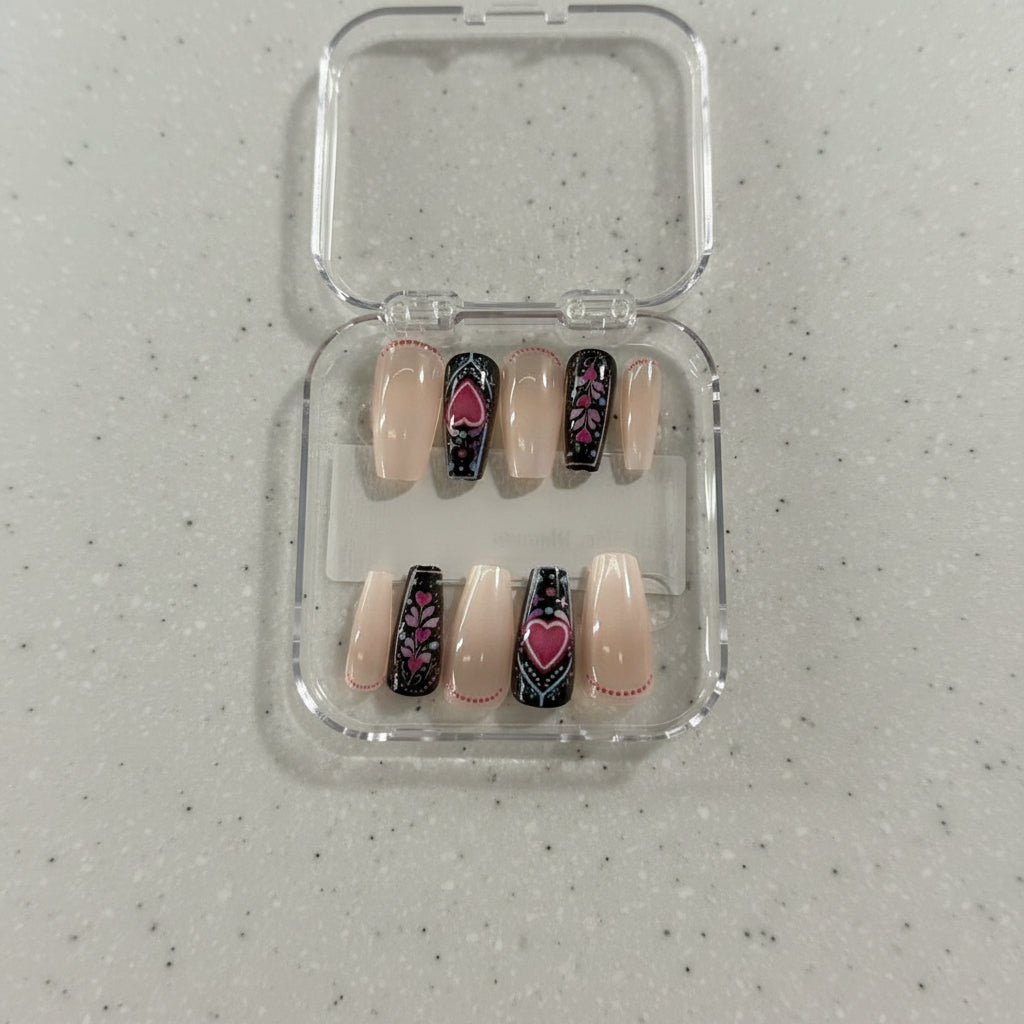 Black Floral Heart Press-On Nail Set