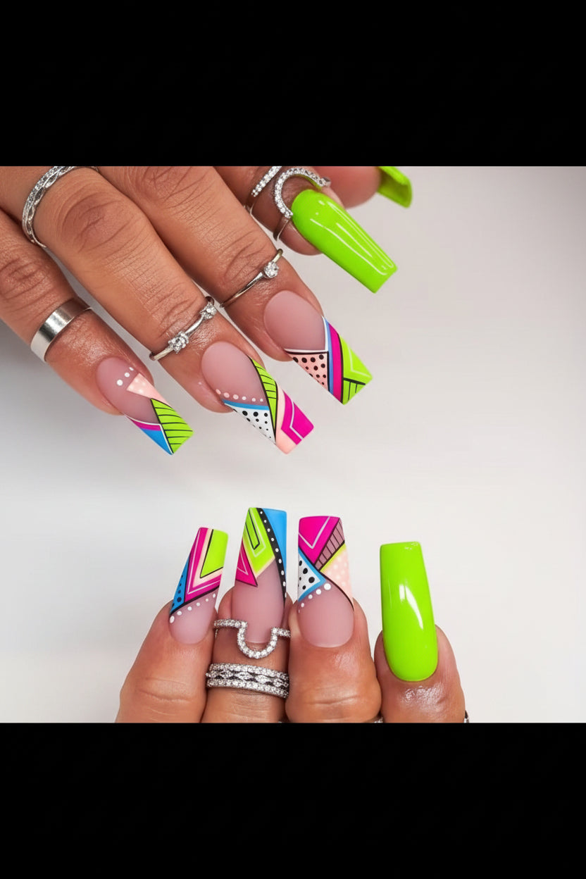 Graphic Art Press-On Nails 