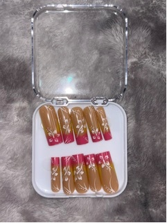 Golden Rose Floral Press-On Nail Set